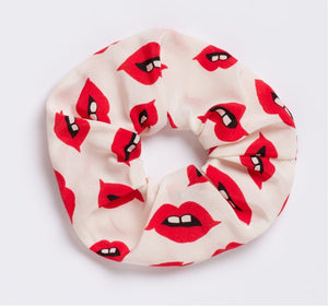 
            
                Load image into Gallery viewer, Chatterbox Silk Scrunchie
            
        