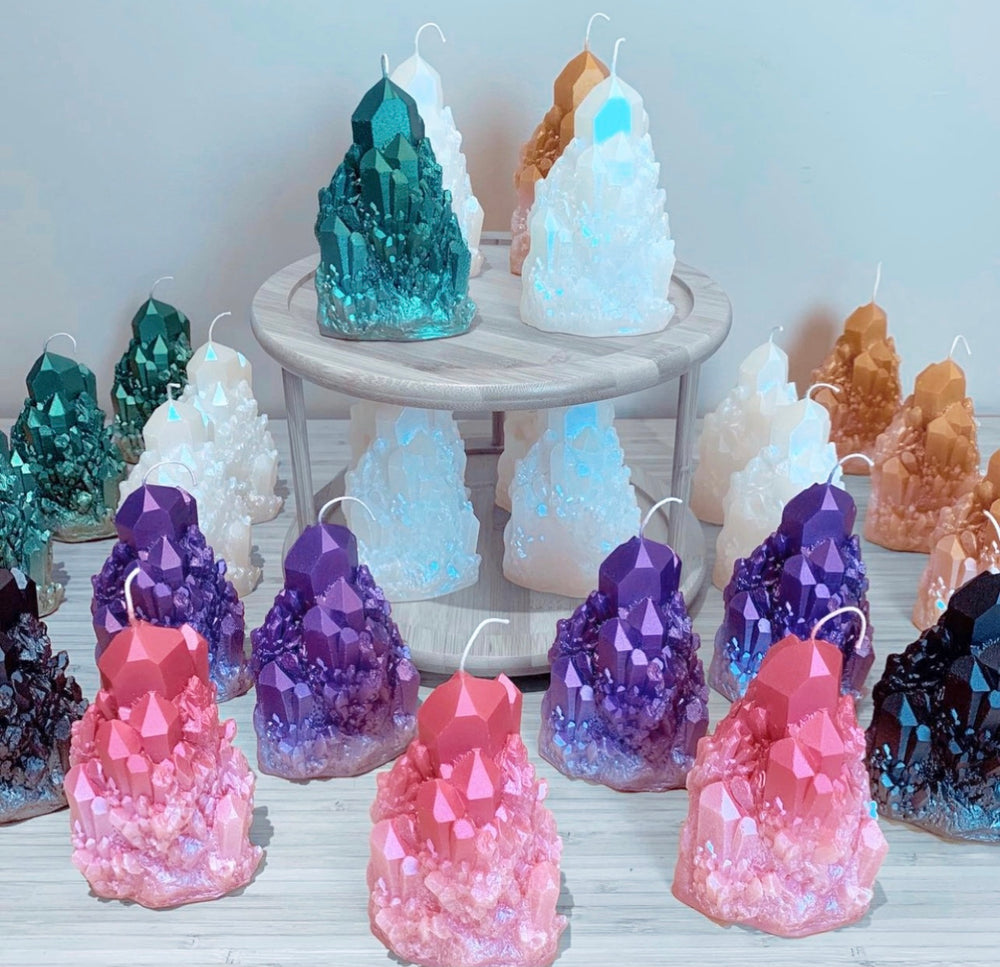 
            
                Load image into Gallery viewer, Abundance Quartz Crystal Candle
            
        