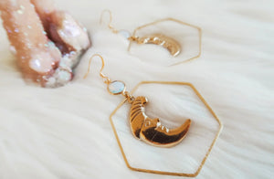 
            
                Load image into Gallery viewer, Divination Earrings
            
        