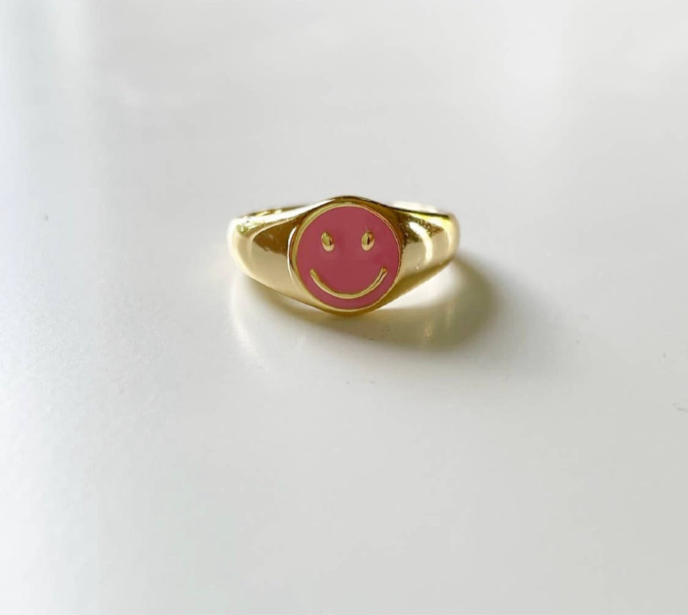 
            
                Load image into Gallery viewer, Smiley Gold Ring
            
        