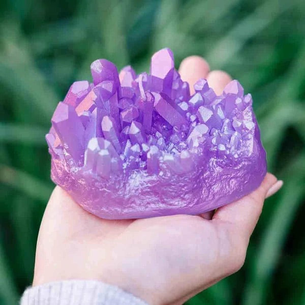 
            
                Load image into Gallery viewer, Amethyst Aura Quartz Crystal Candle
            
        